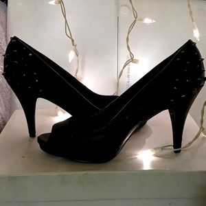 Naughty Spike, Black Leather, "Fergalicious" 3.5in High Heels.Size 8.5 M.